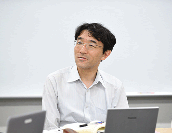 安田行宏教授